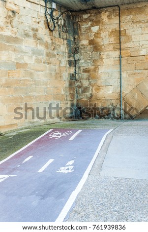 Abrupt end of cycling path in Logrono, Spain