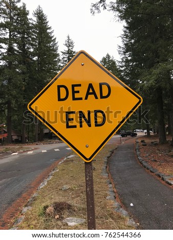 Dead End Sign on a mountain road