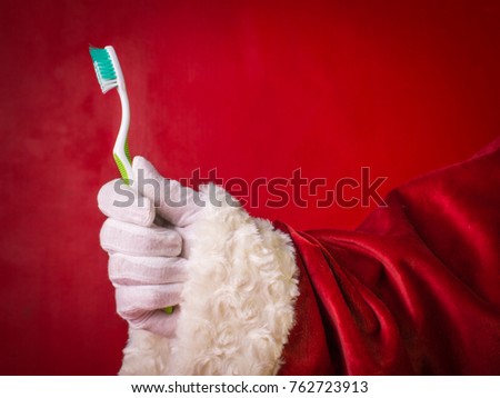 Advise of Santa Claus-brush your teeth well everyday! Royalty-Free Stock Photo #762723913