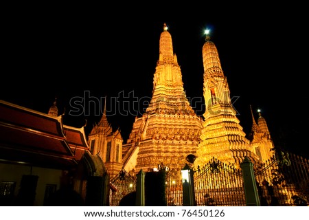  The Temple of Dawn at night ,Bangkok, Thailand