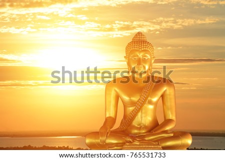 buddha image With light transmitted from behind