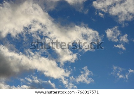 Blue sky whit white clouds