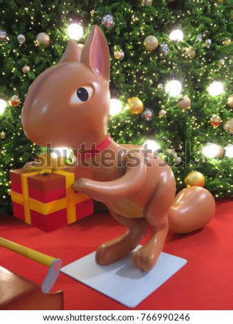 Display of a figure of Kangaroo which is holding a gift, is a part of the biggest campaign of the year – ‘The Dazzling Celebration’ to celebrate season of happiness 