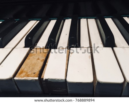 Piano organ keys
