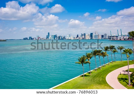 Panoramic view of Downtown Miami and Biscayne Bay.
