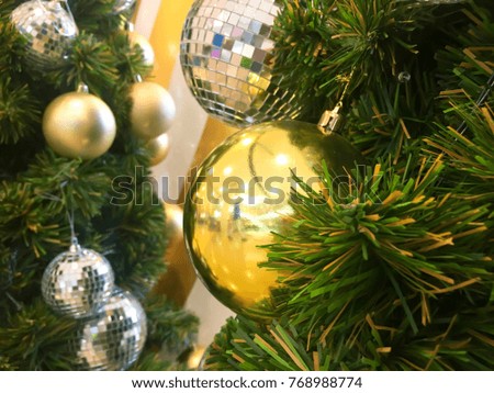 ball christmas on christmas tree