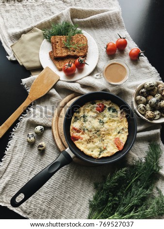 Breakfast flatlay top view omelette picture with food details