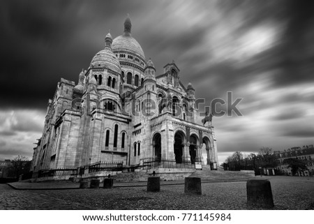 The Basilica of the Sacred Heart (Sacre Coeur Basilica), Montmartre, Paris, France