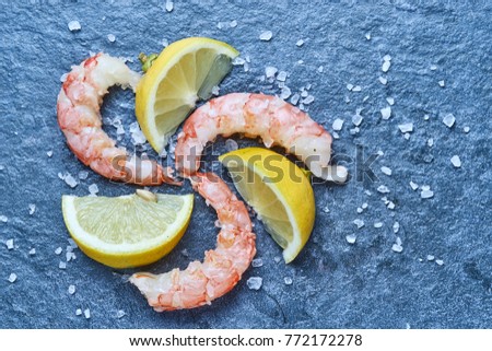Caridea. Shrimp. shrimp with lemon