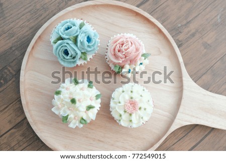 Flower cups cake, pastel 