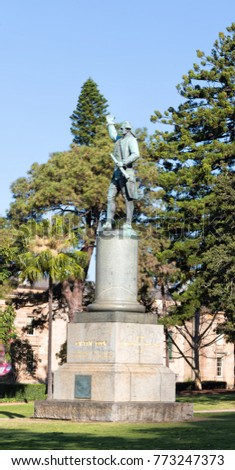 in  austalia  sydney the  antique  statue of captain cook in hyde park