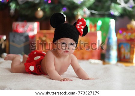 the little girl in the Mickey costume Royalty-Free Stock Photo #773327179