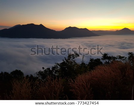 Mist on Phu-Tok at Loei province in Thailand, Photo used Samsung Note8