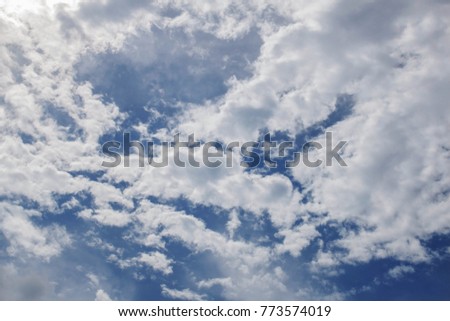 white clouds on blue sky with the beauty of nature.