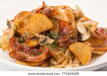 
Fried potato with mushrooms and bacon
