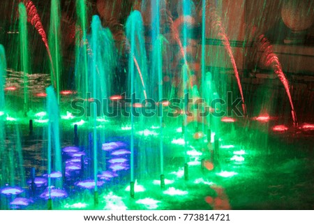 
The night fountain is colorful