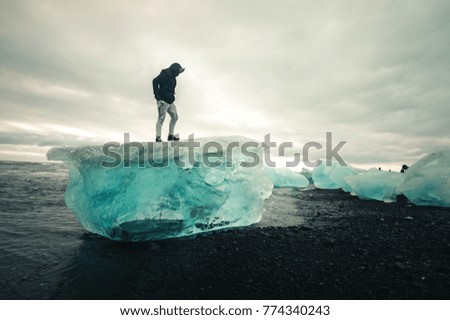 Jökulsárlón - iceberg pearl of Iceland