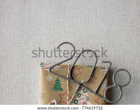 Wrapped gift and symbol 2018