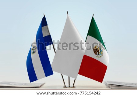 Flags of El Salvador and Mexico with a white flag in the middle