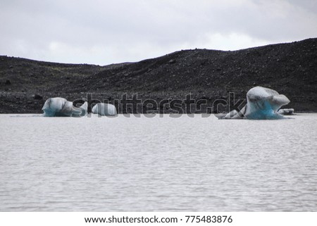 Icebergs in the glacier lake in Skaftafell national park