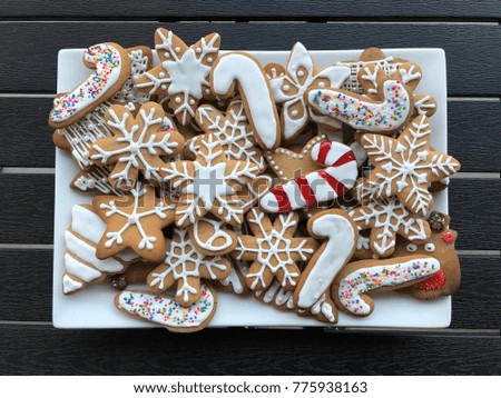 Plate with Christmas gingerbread cookies