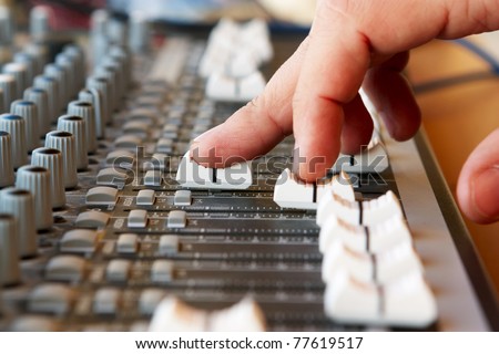 Hand of the sound producer Royalty-Free Stock Photo #77619517