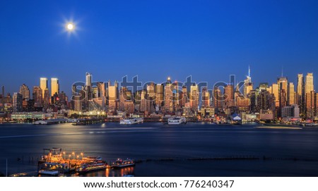 Travel USA, New York City. View of Manhattan skyline at twilight from Boulevard East, NJ.