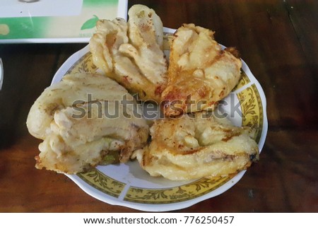 pisang goreng indonesian food gorengan Royalty-Free Stock Photo #776250457