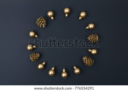 Golden christmas decorations lined up in circle
