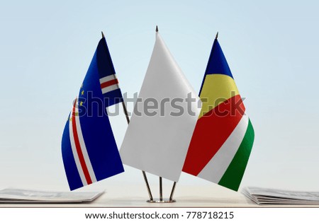 Flags of Cape Verde and Seychelles with a white flag in the middle