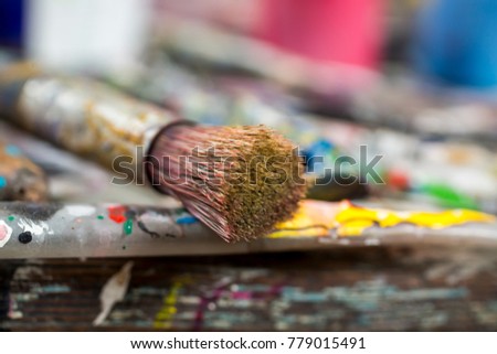 Artistic paintbrushes and brush paint