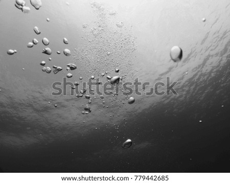 Air bubble in water