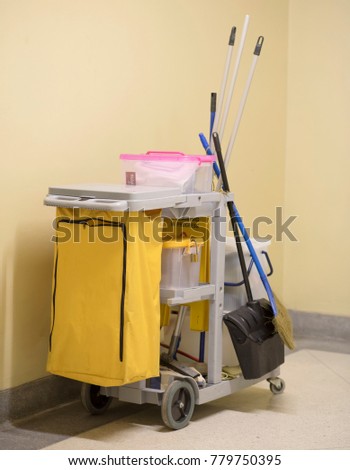 Hospital cleaning equipment