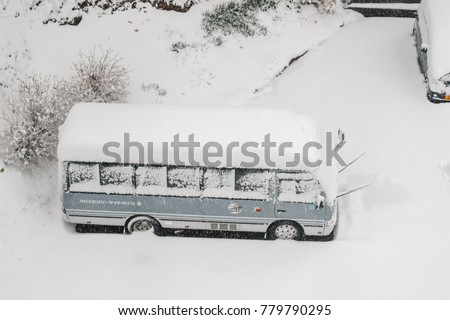vans on snow 