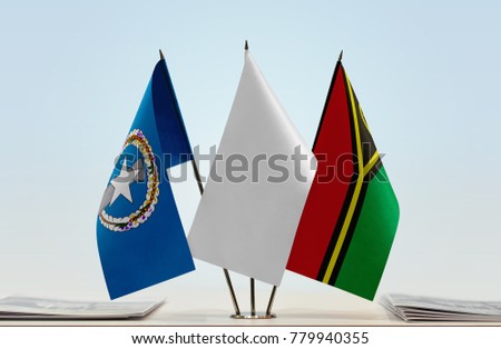Flags of Northern Mariana Islands and Vanuatu with a white flag in the middle