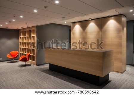Reception desk in the hall of the office Royalty-Free Stock Photo #780598642