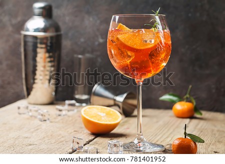 Aperol spritz cocktail Royalty-Free Stock Photo #781401952