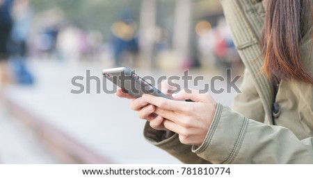 Woman use of cellphone 