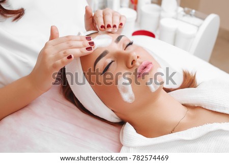 Cleansing peeling at the beauty salon. Royalty-Free Stock Photo #782574469