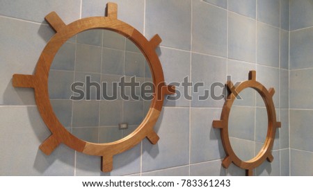 bathroom round mirror