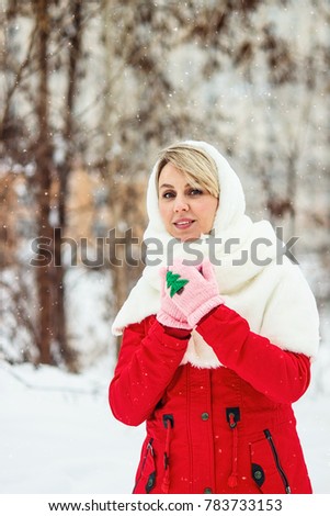 Winter girl in the park