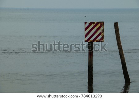 sign in the sea