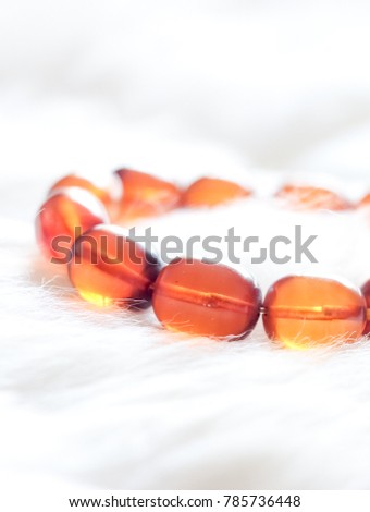 The Baltic wax amber bracelet
