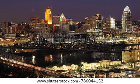 A View of the Cincinnati, Ohio skyline at night