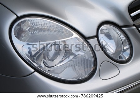 Car's headlight design