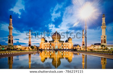 Mosque An Nuur, The Great Mosque of Pekan Baru, Riau, Indonesia Royalty-Free Stock Photo #786219115