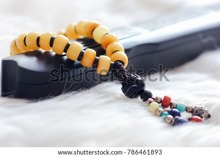 
      The Baltic wax amber bracelet