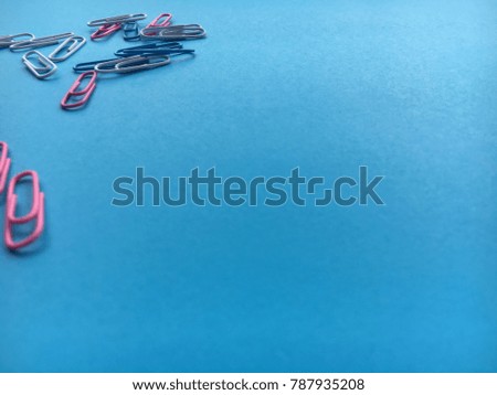 PaperClip blue background