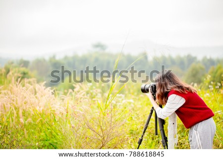 Abstract Asian Women are taking pictures of natural scenery at the mountain viewpoint. Illustration for travel photography.
Images for adding text or assembling articles.