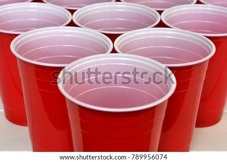 Red  Plastic Drinking Cups